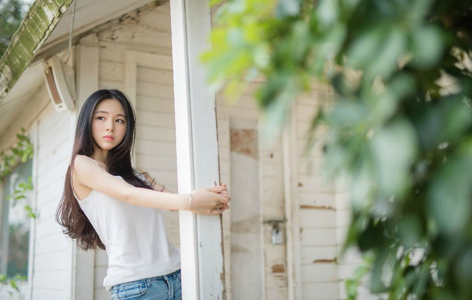 我可以笑着给你个台阶下，也可以毫不留情的给你个大嘴巴子。老铁，做人别太飘，小心背后挨刀啊。